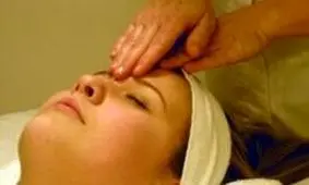 یک سری حرکات ساده برای زیبایی صورت