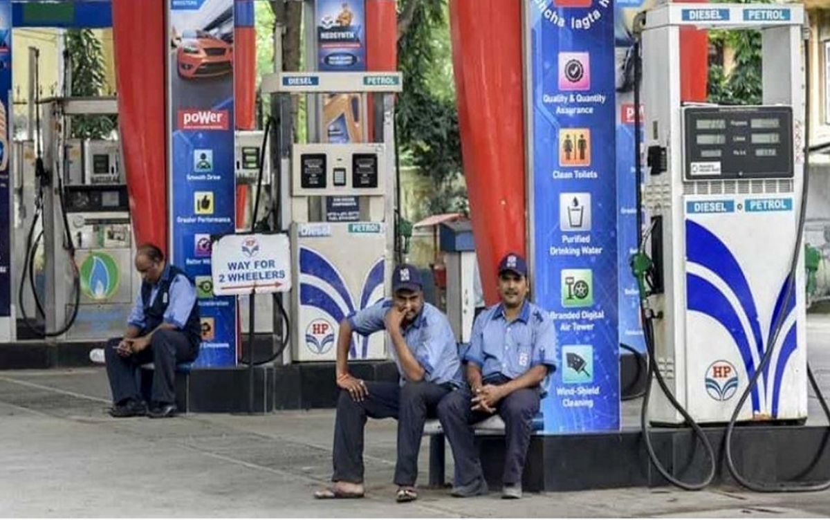 سهمیه بندی بنزین را از هند یاد بگیریم / چگونه هندوستان قیمت سوخت را بدون اعتراض بالا برد؟