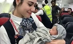 تولد نوزاد در ارتفاع 12 کیلومتری از سطح زمین+تصویر