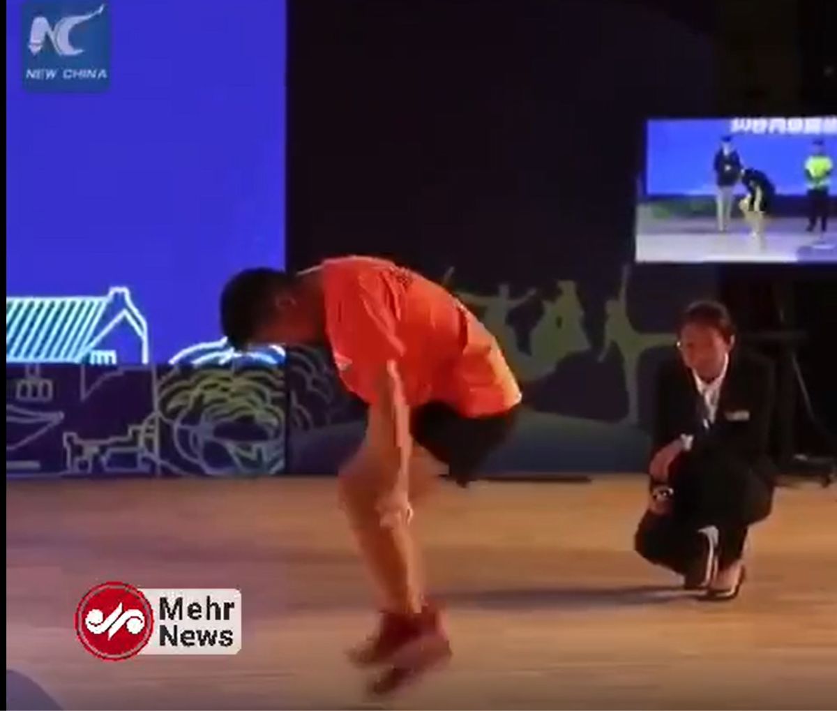 سرعت خارق العاده نوجوان چینی در پریدن از روی طناب