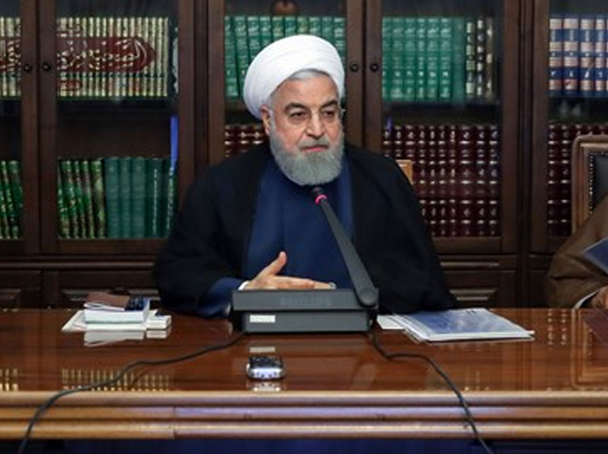 تنش در نشست شورای عالی انقلاب فرهنگی / روحانی رحیم پور ازغدی بار دیگر درگیری لفظی پیدا کردند / روحانی جلسه را ترک کرد
