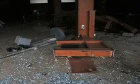 ۴ مدرسه علمیه در فارس بر اثر ناآرامی‌ها آسیب دید / یکی از مدرسه‌ها در شیراز به‌طور کامل از بین رفت / چند خودروی متعلق به طلبه‌ها به آتش کشیده شد