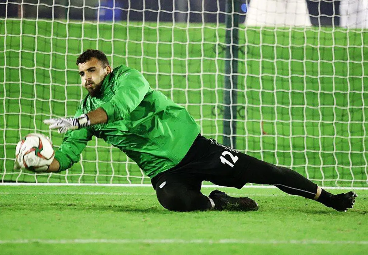 معراج باید این دروازه را قفل کند