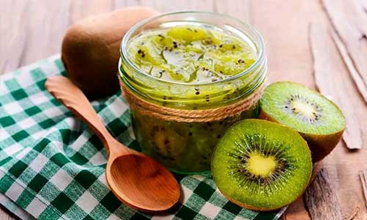 طرز تهیه ترشی کیوی