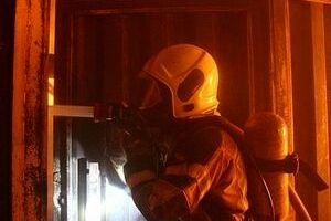 آتش‌سوزی شبانه ساختمان مسکونی ۴ طبقه در خیابان وصال