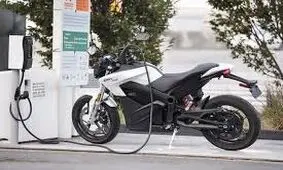 چرا موتورسیکلت‌های برقی جایگزین کاربراتوری نمی‌شود!؟