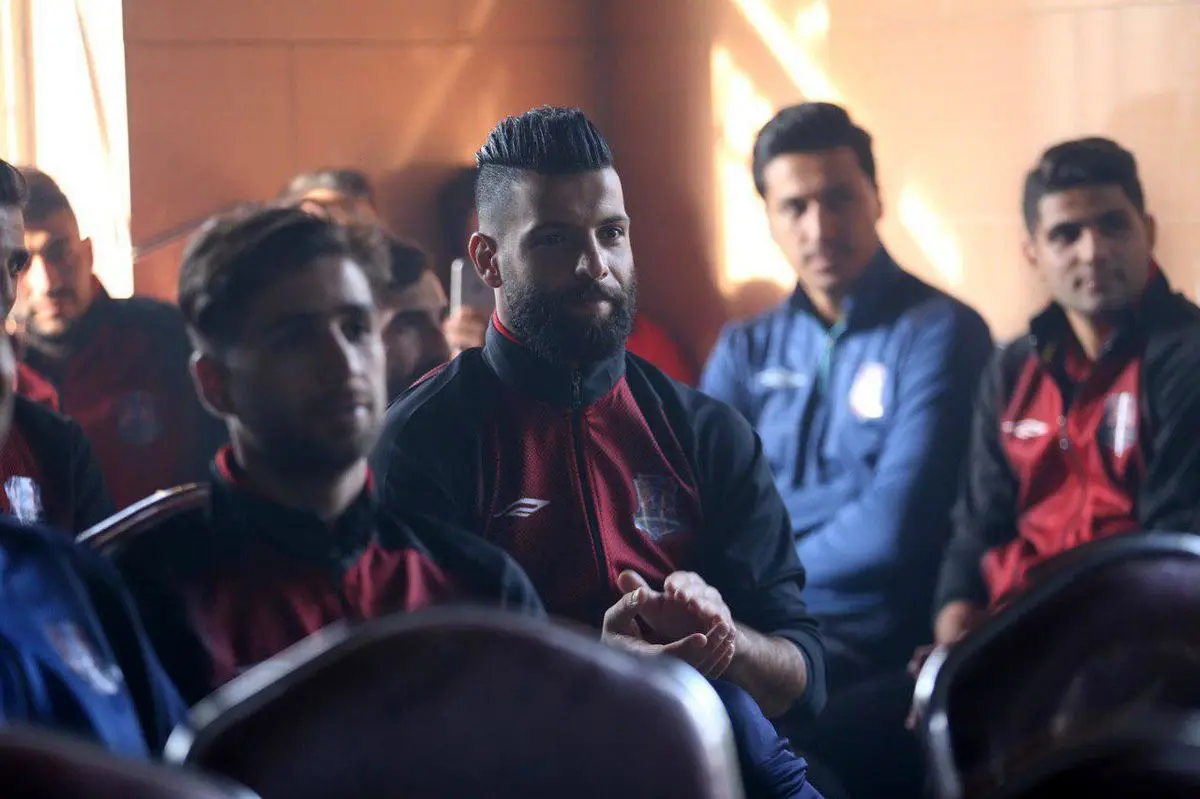 تیم نساجى به آسایشگاه معلولین قائمشهر رفت