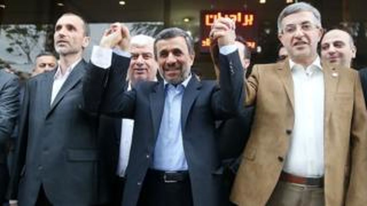 تغییر معادلات انتخابات با یک ثبت نام جنجالی / تکرار سناریوی 92 هاشمی از سوی احمدی نژاد