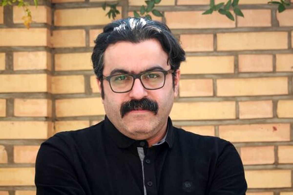 فرش قرمز ابتذال روی خط خون/ نگاهی به نمایش «هیچچیز جدی نیست»