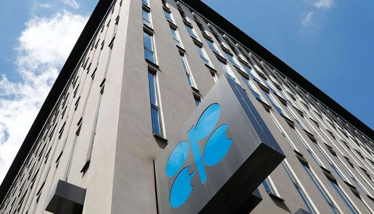 اوپک و همپیمانانش با کاهش بیشتر تولید نفت توافق کردند