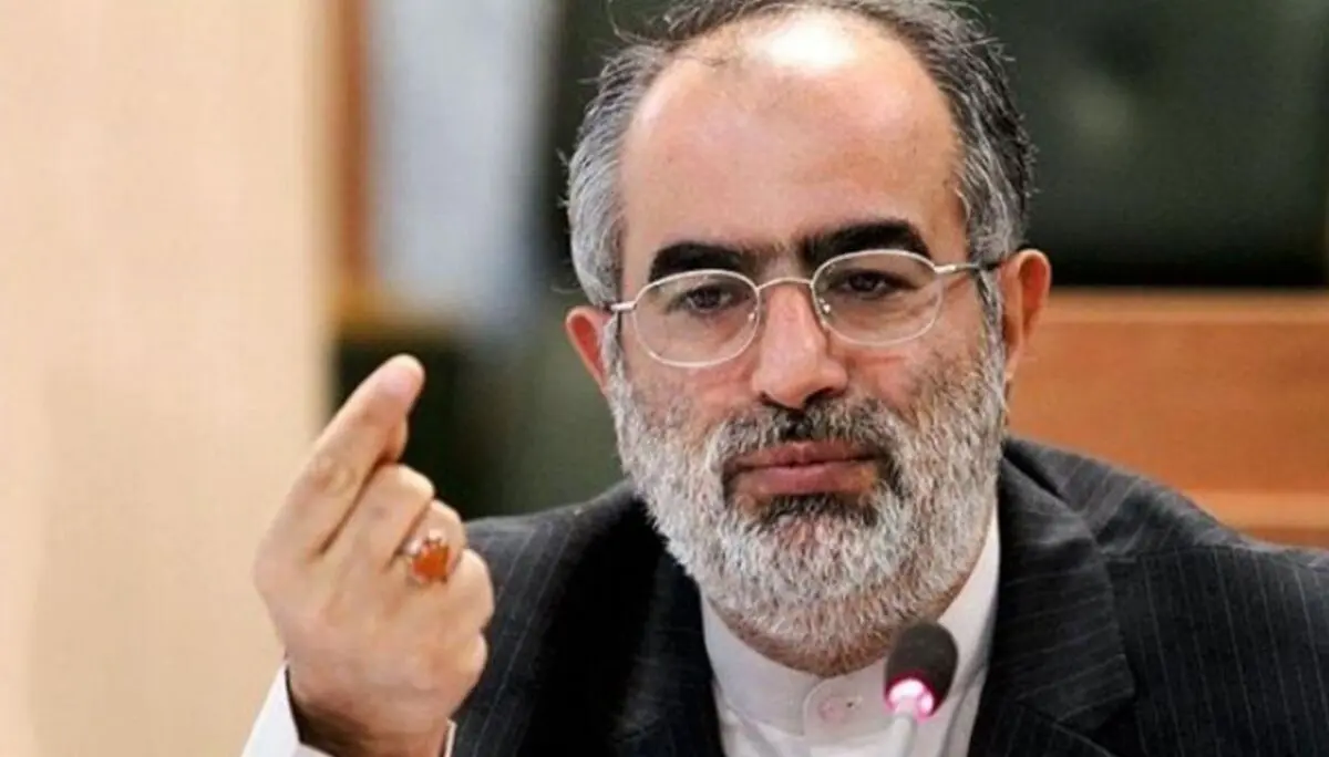 پاسخ آشنا به کیهان که او را "گیج و منگ" خوانده بود