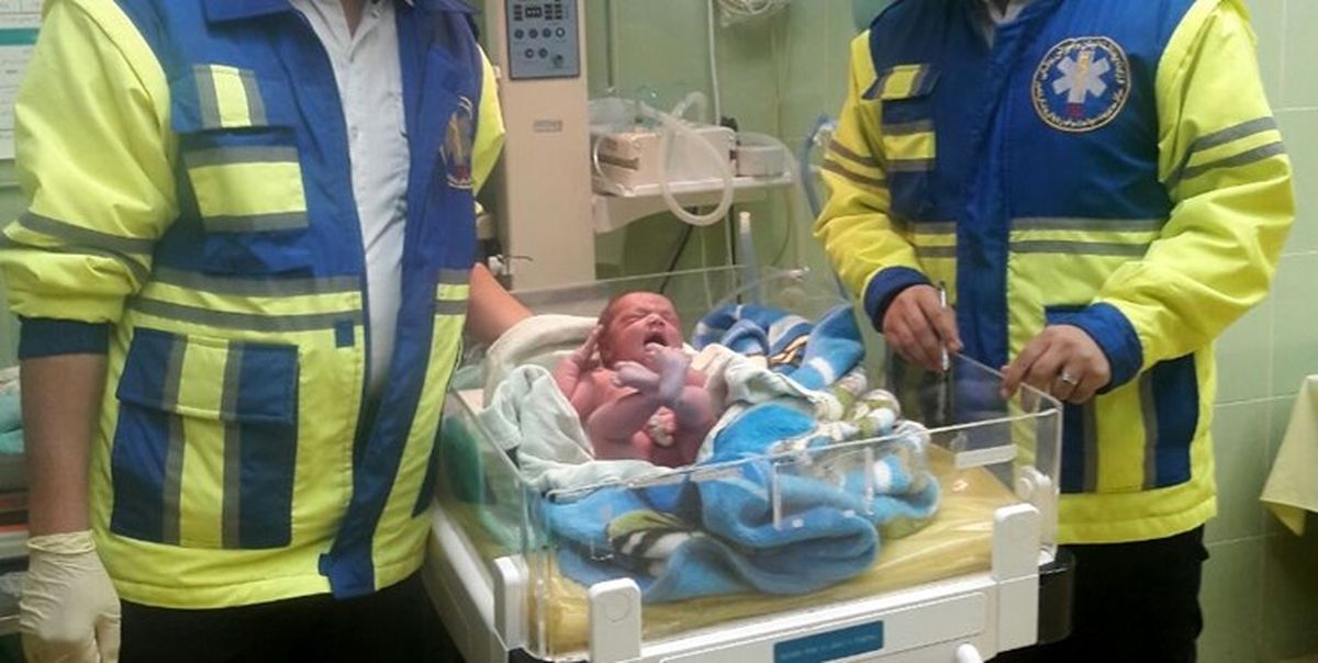تولد نوزاد در مقابل پمپ بنزین کشکسرای مرند