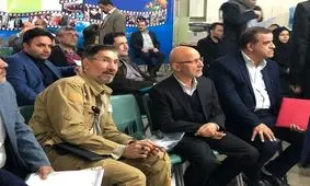 آقای کاندیدا با کلید خودرو برای ثبت‌نام آمد! / مجلس دزدگیر است