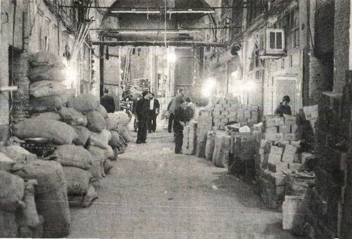 بازار سیاهی که ده‌ها سال است به جان ایرانیان افتاده؛ این بار از آذر ١٣٥٦ بخوانید