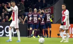آژاکس بعد از 37 بازی خانگی در یوهان کرویف شکست خورد
