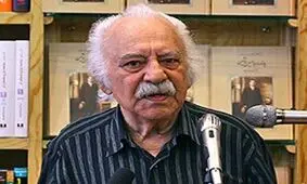 عکسی که بابک کریمی از مزار پدرش منتشر کرد