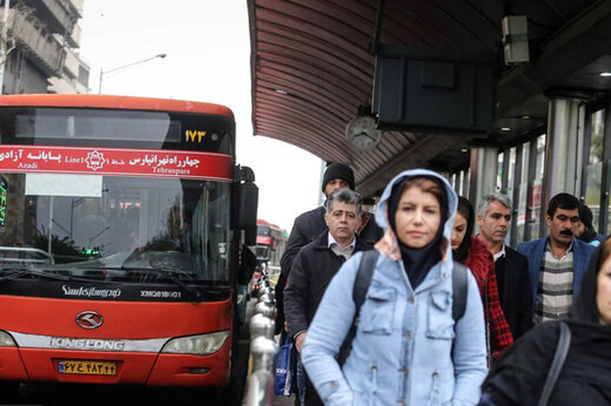 مردم به شهرداری تهران: با پیادهرو کاری نداشته باشید!
