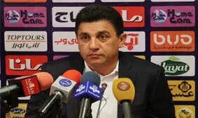 قلعه‌نویی: شرایط خوبی در فوتبال ایران حکمفرما نیست