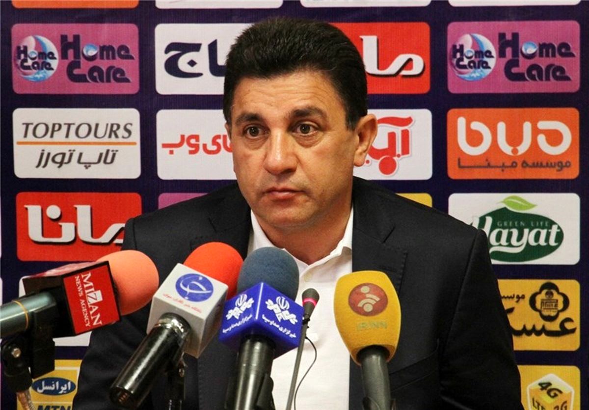 قلعه‌نویی: شرایط خوبی در فوتبال ایران حکمفرما نیست