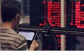 معاملات تالار شیشه‌ای همچنان بر مدار رشد / افزایش ۴۹۰۰واحدی شاخص کل