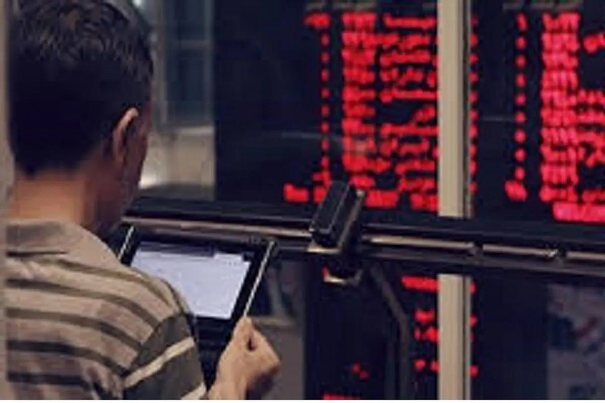 معاملات تالار شیشه‌ای همچنان بر مدار رشد / افزایش ۴۹۰۰واحدی شاخص کل