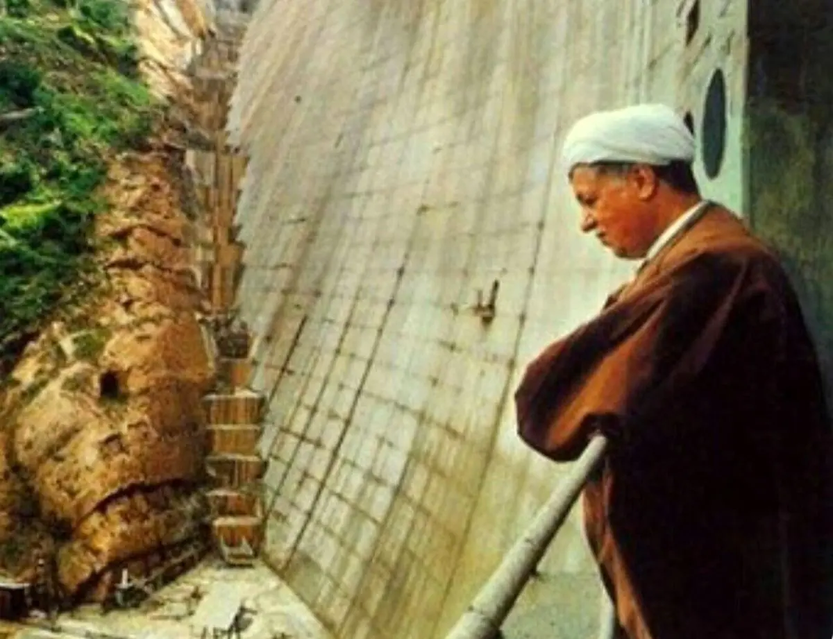 میهمان رهبری بودم، کروبی با ایشان ملاقات داشته و اجازه گرفته مجمع روحانیون مبارز، خاتمی را نامزد کنند