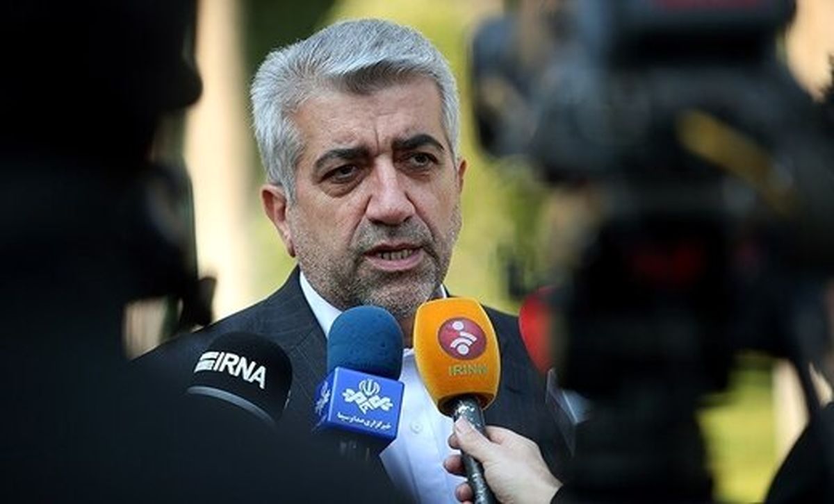 وزیر نیرو: برق را از بخش خصوصی گران میخریم و به خودش ارزان میفروشیم