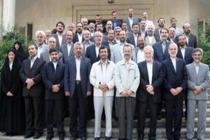کدامیک از یاران احمدی‌نژاد، رقیب روحانی شدند؟ / جدول