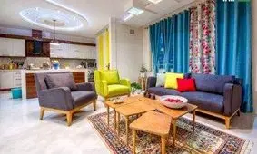 دکوراسیون زیبای خانه محسن و رها با رنگ های شاد