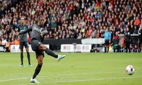 هافبک هلندی بازی نیمه نهایی را از دست داد