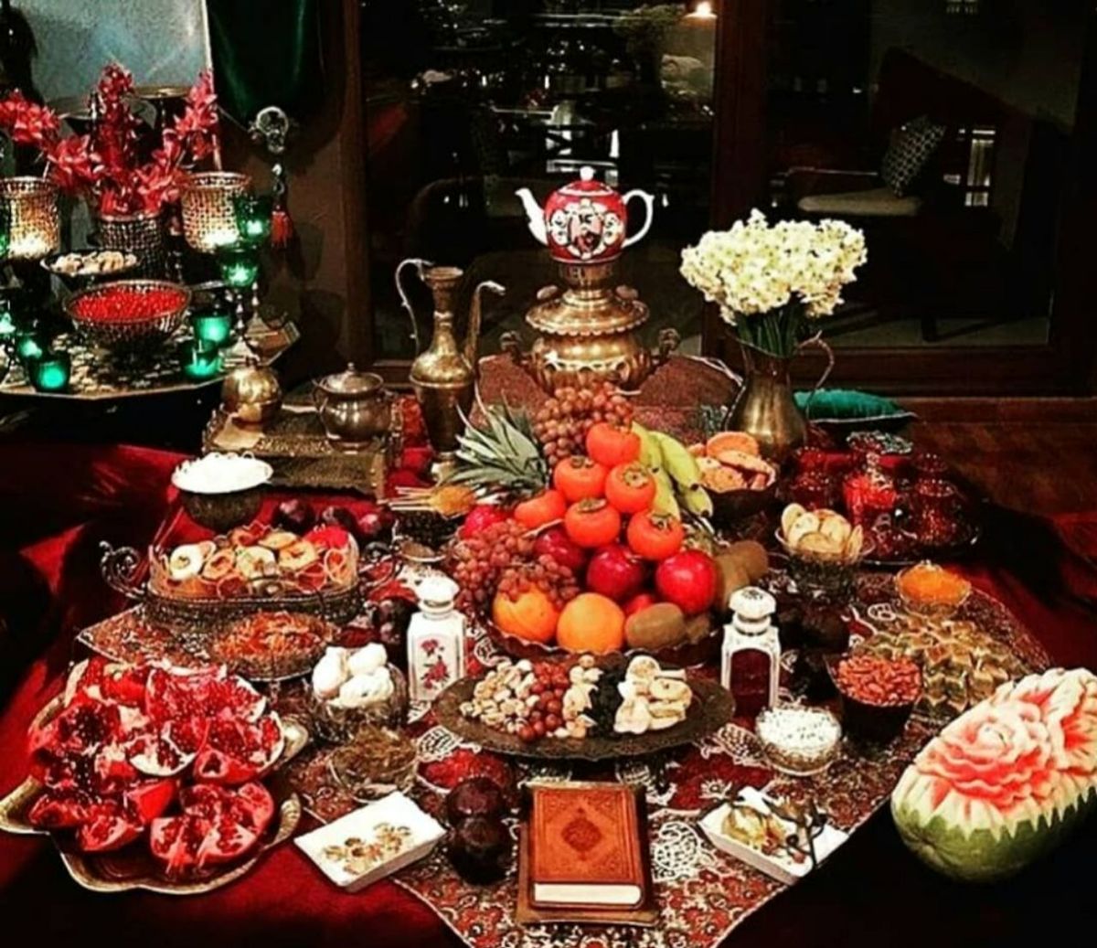 سایه گرانی بر سر یلدا / شما مراسم شب یلدا را چطور برگزار میکنید؟ + فیلم