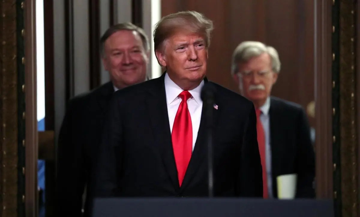 ترامپ، پومپئو یا کنگره؛ چه کسی دکمه جنگ با ایران را می‌تواند فشار دهد؟/ عراق؛ جرقه‌ای که می‌تواند اتاق باروت خاورمیانه را منفجر کند/ ترامپ بیش از کنگره از جنگ می‌ترسد