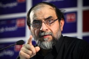 رحیم‌پور ازغدی به عدم دعوتش در جلسه شورای عالی انقلاب فرهنگی واکنش نشان داد