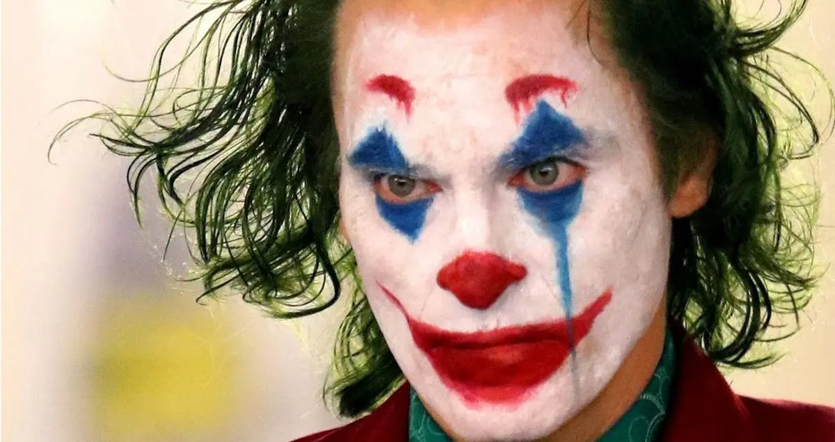 ۱۰ فیلم پرفروش تاریخ سینما که برای زیر ۱۷ سال مناسب نیستند