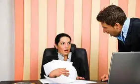 با بازخوردهای منفی مدیرمان چه کنیم