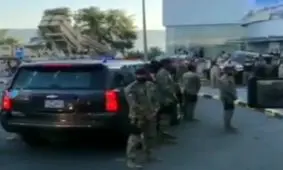 فیلم| واکنش امیر کویت و گارد همراهش به صدای ترقه!