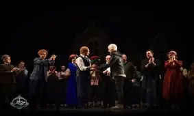 احسان کرمی از نمایش مری پاپینز خداحافظی کرد