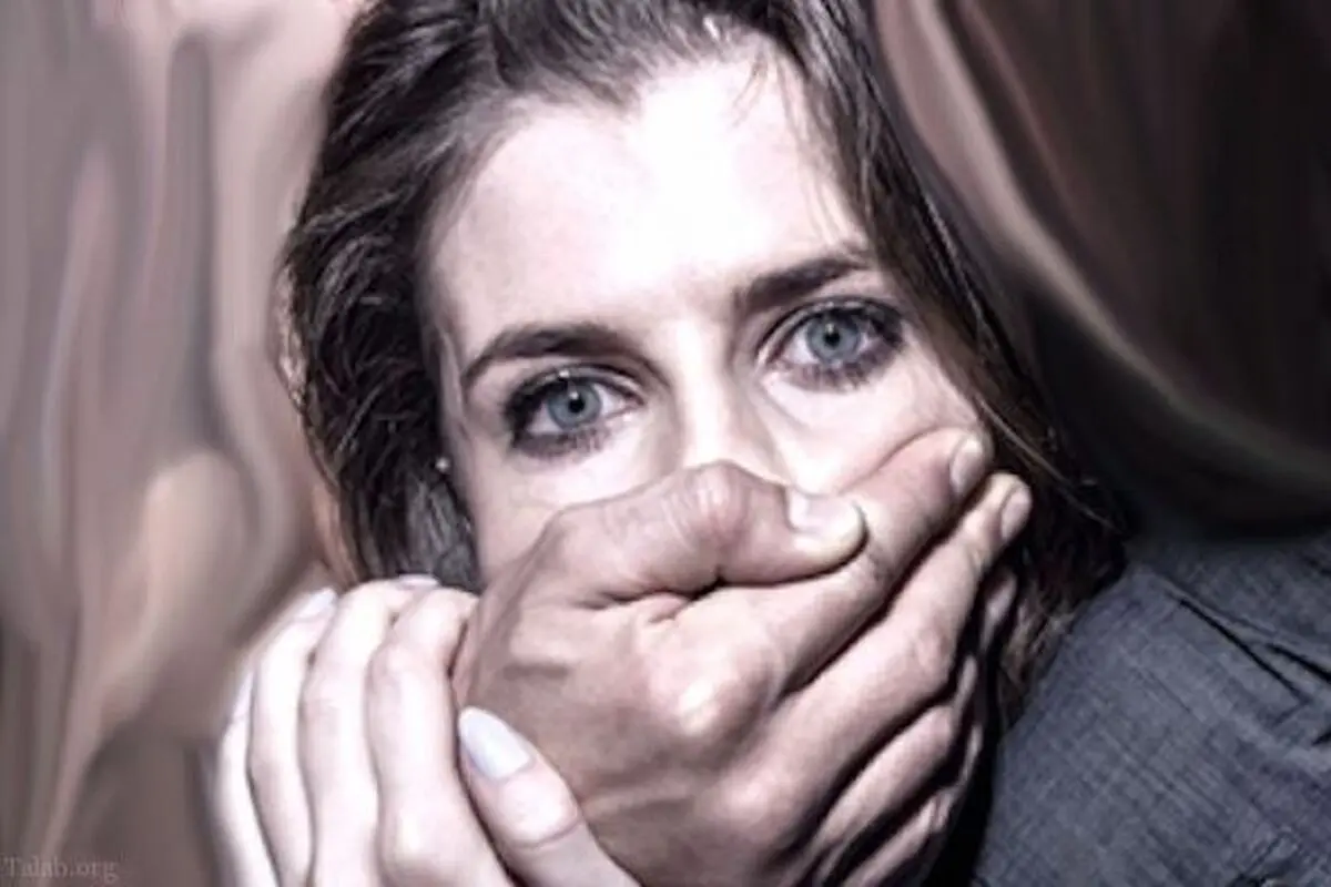 آتنا ۱۵ ساله با دو برادر به اتاق حجله رفت