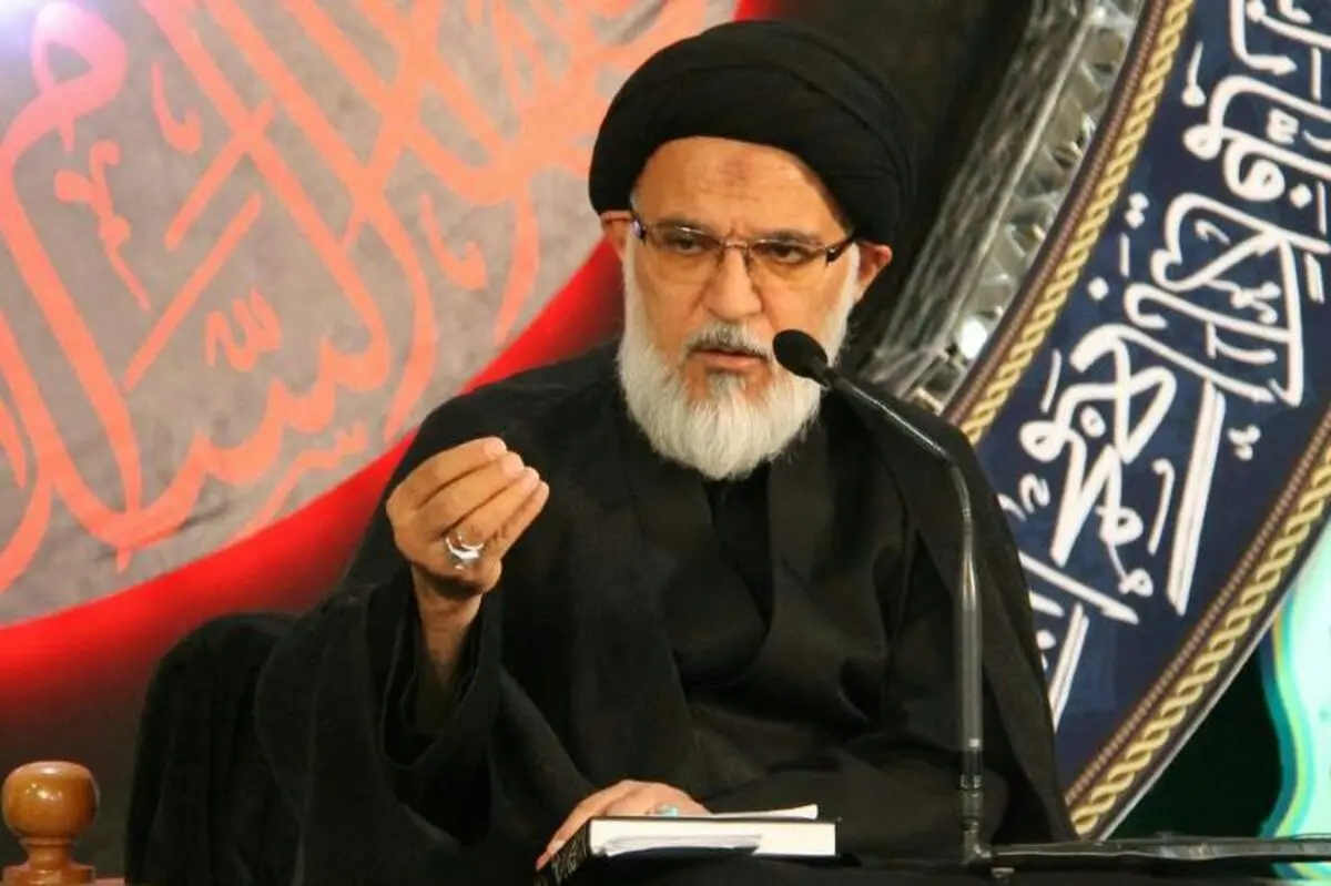 مردی در سودای جایگاه مصباح یزدی در حلقه‌ی رادیکال‌ها