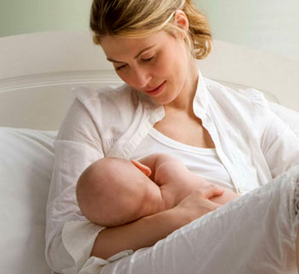 اگر مادر آنفلوآنزا بگیرد، چه بر سر نوزاد شیرخوار میآید؟