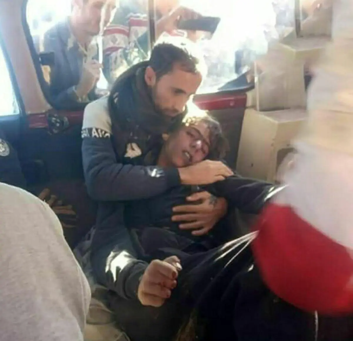 روایت پدر از مرگ دو پسر کولبر در ارتفاعات کردستان / حدود دو سال از حمایت‌های کمیته امداد حذف شده بودم