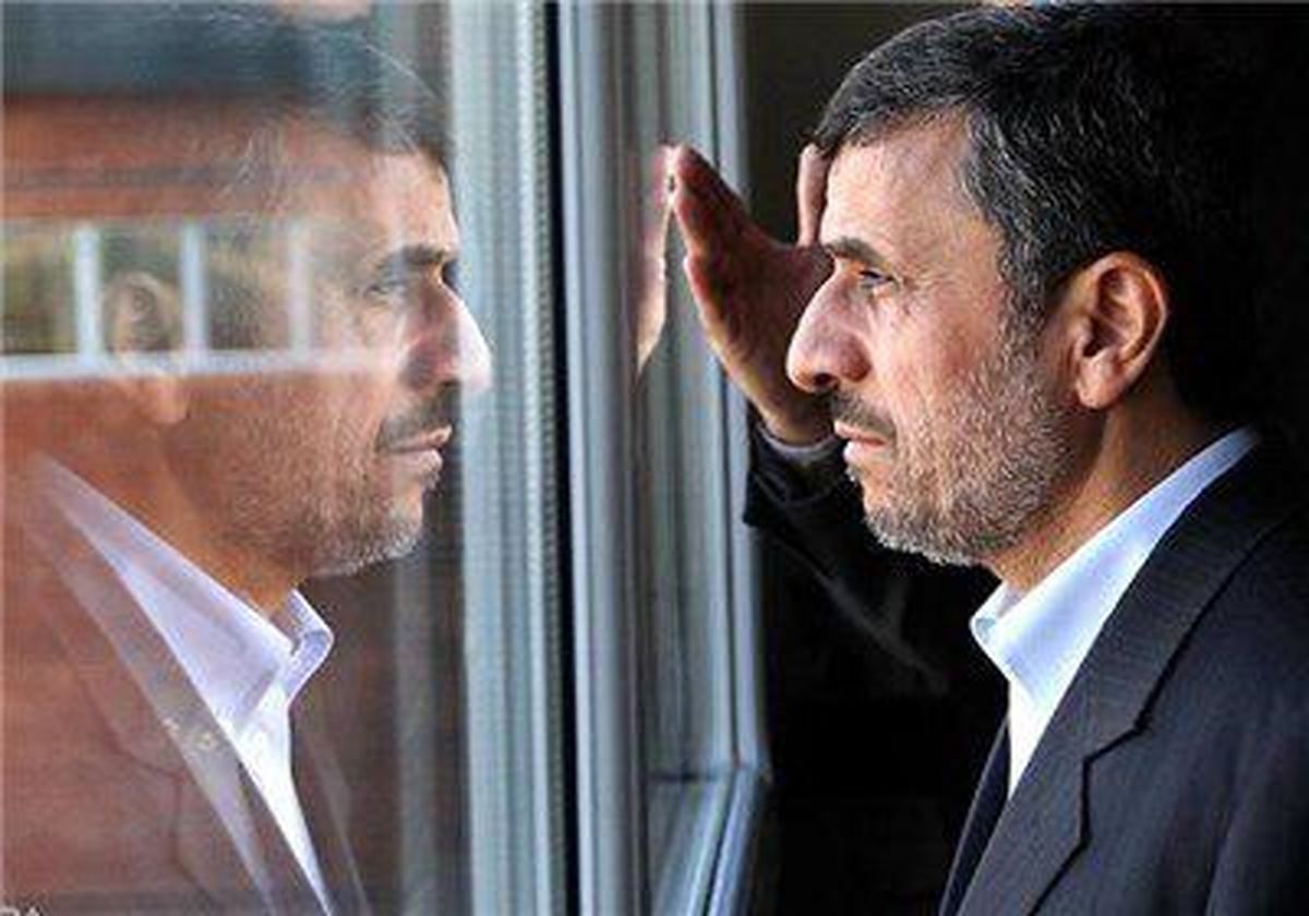 سیل آمده و احمدی‌نژاد پیام می‌دهد اما سال91 که زلزله آمد او کشور را ترک کرد