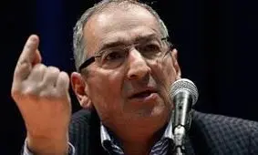 زیباکلام: اصلاح طلبان به‌جای تقاضای استعفا، از روحانی بخواهند واقعیت‌ها را بگوید