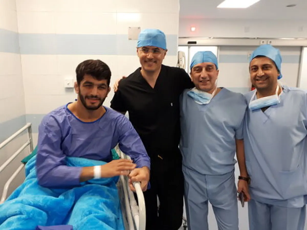 حسن یزدانی تا دقایقی دیگر آرتروسکپی می شود