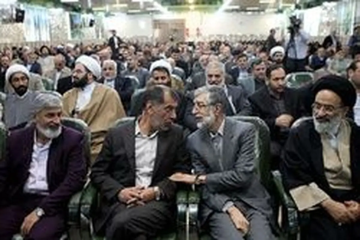 به اجماع نرسیم اصولگرایان از تهران با 3 فهرست می‌آیند/ دائم می‌گویند پایداری عقب‌نشینی کند، خیر تیم قالیباف هم باید انعطاف نشان دهد