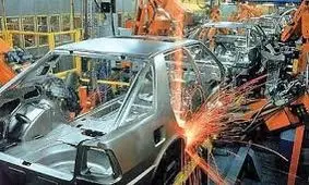 رییس انجمن قطعه‌سازان: وقفه‌ای در روند تولید خودرو ایجاد نشده است