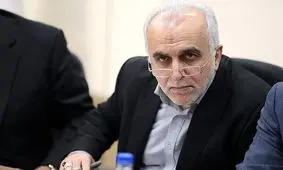 نرخ واقعی دلار ۹۰۰۰ تومان است/ نوسانات زودگذر بازار ارز