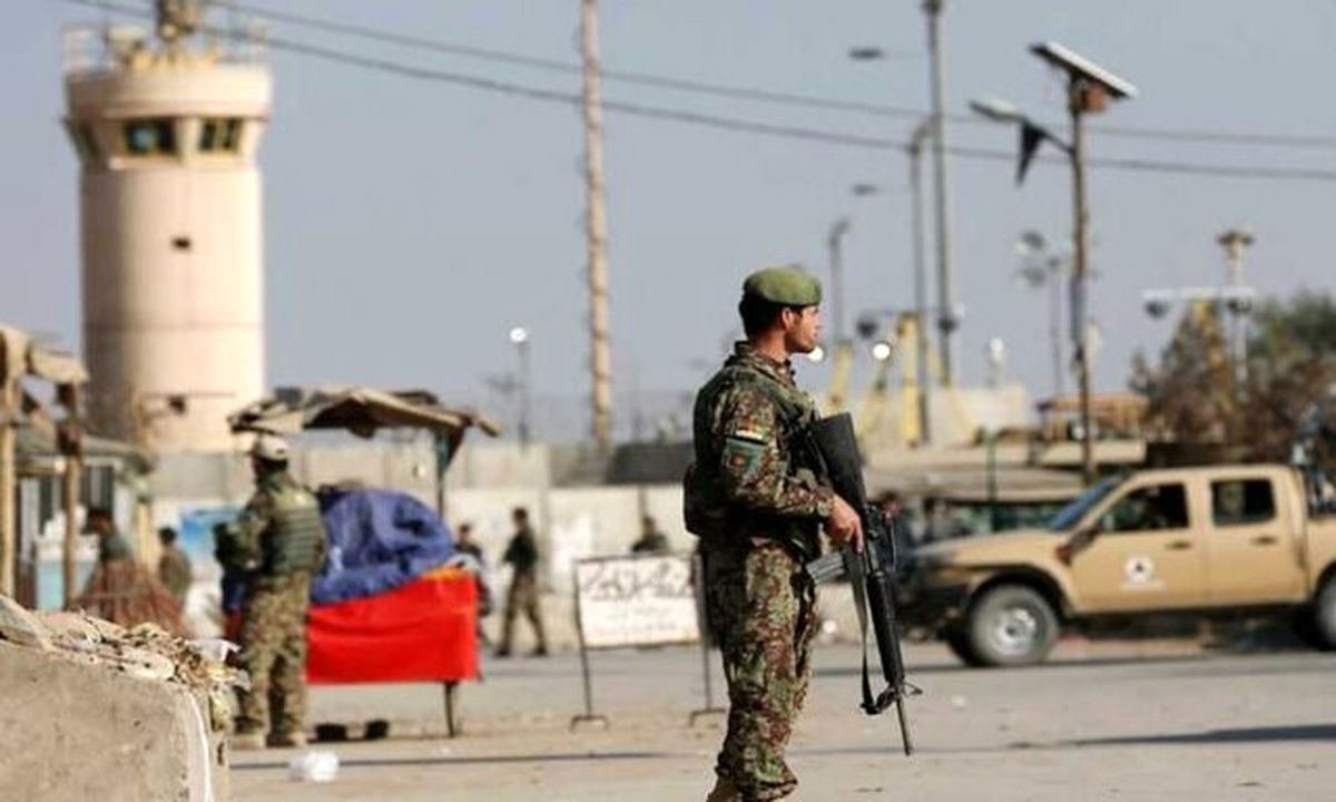 انفجار انتحاری در نزدیکی پایگاه اصلی نیروهای آمریکایی در کابل