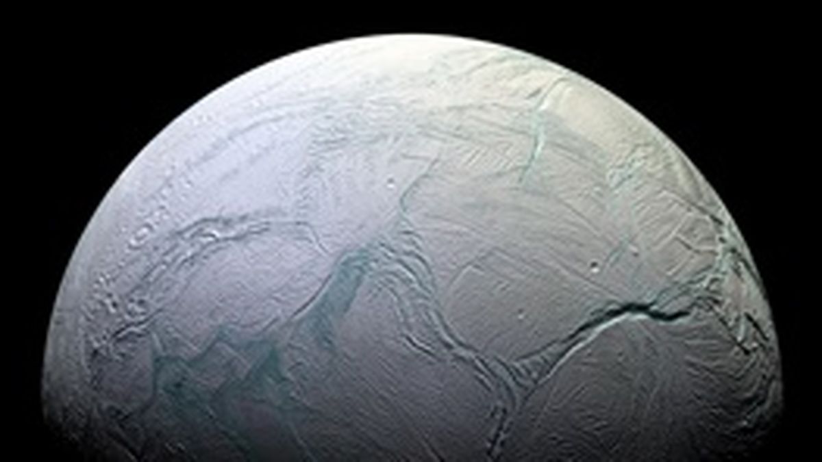 ناسا اعلام کرد: احتمال وجود حیات در قمر زحل/جایی برای جایگزین زمین