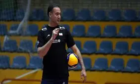 اکبری: ملی‌پوشان والیبال برای حفظ جایگاه خود می‌جنگند
